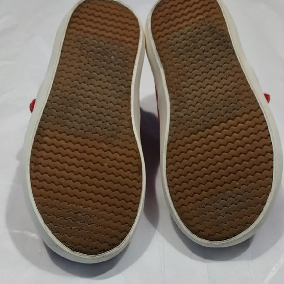 Sperry Boys Comfortable And Stylish Red Canvas Sneakers - Picture 7 of 7